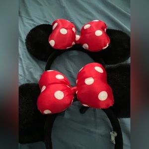 2 matching Disney Parks Minnie Ear (Mickey Ears) Headbands